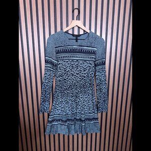BCBG Maxazria Shift Dress Small Womens Blue Long Sleeve Geometric Print Stretch